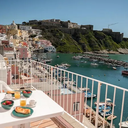 La Romantica - Corricella Exclusive Terrace Apartment *