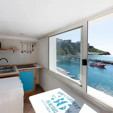La Romantica - Corricella Exclusive Terrace Apartment